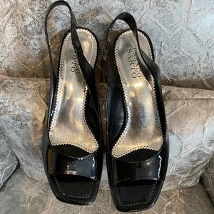 Franco Sarto patten dress shoes